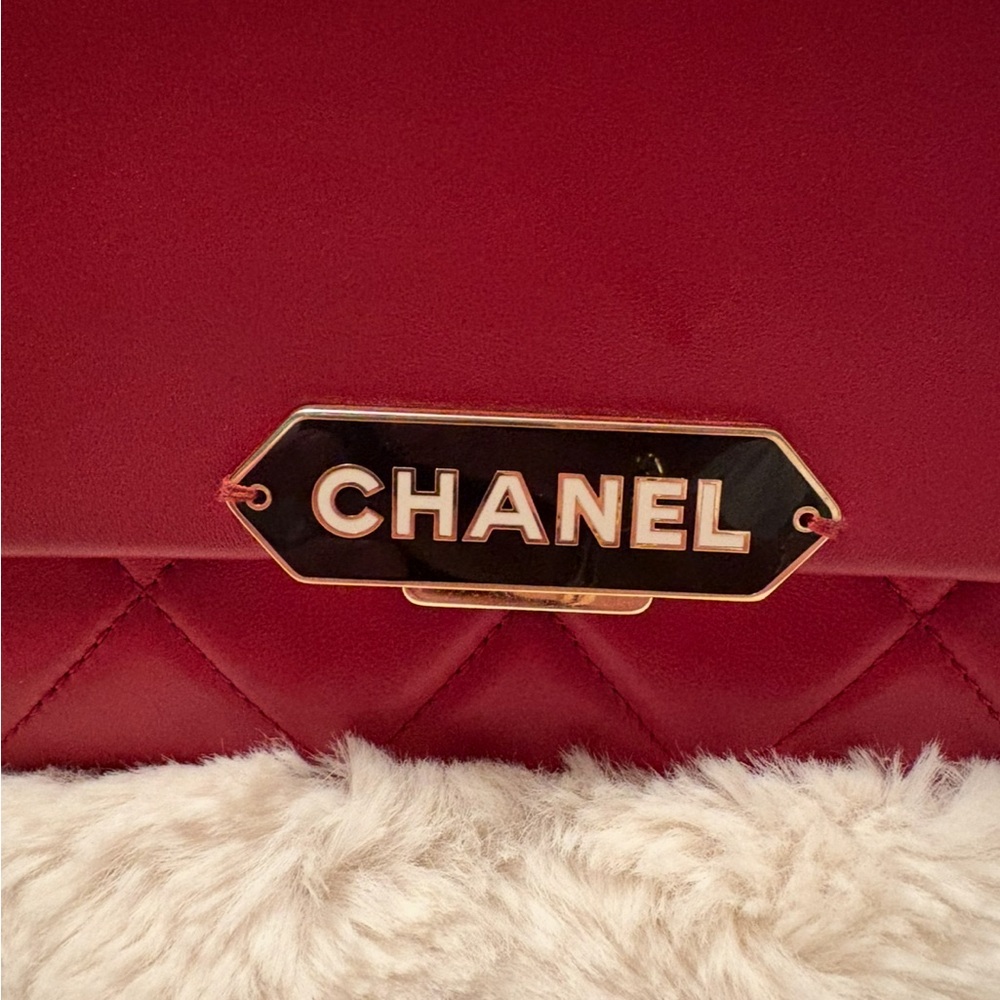 Authentic Chanel Red Leather vintage shoulder bag - Picture 3 of 16